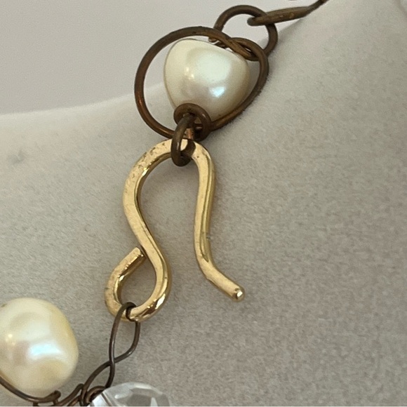 Vintage Abra Pearl and Lucite Necklace with Wire Lacing - Picture 13 of 14